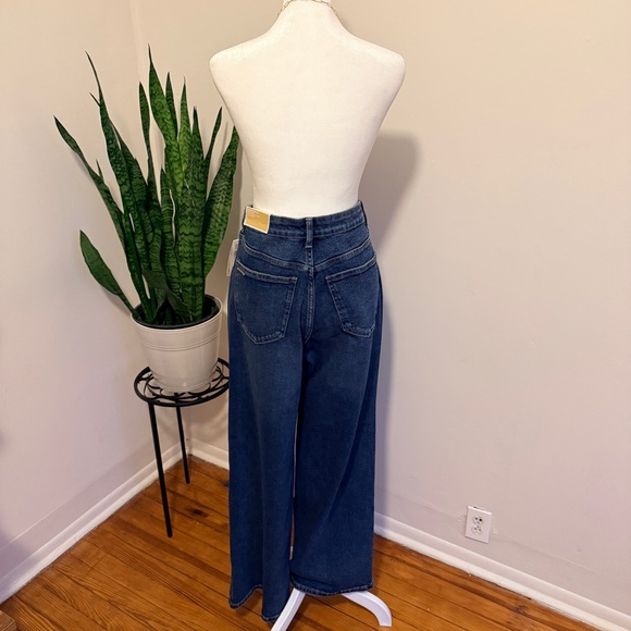 Michael Kors | Carmen Wide Leg, Super High Rise Dark Blue Jeans - Picture 2 of 8